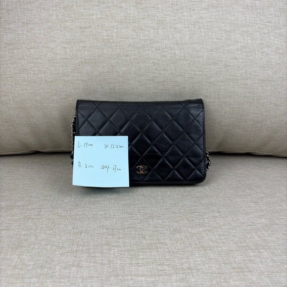 SOLD - CHANEL Wallet on Chain – Black Calfskin, Series 21 (Color Changed) - Picture 4 of 16